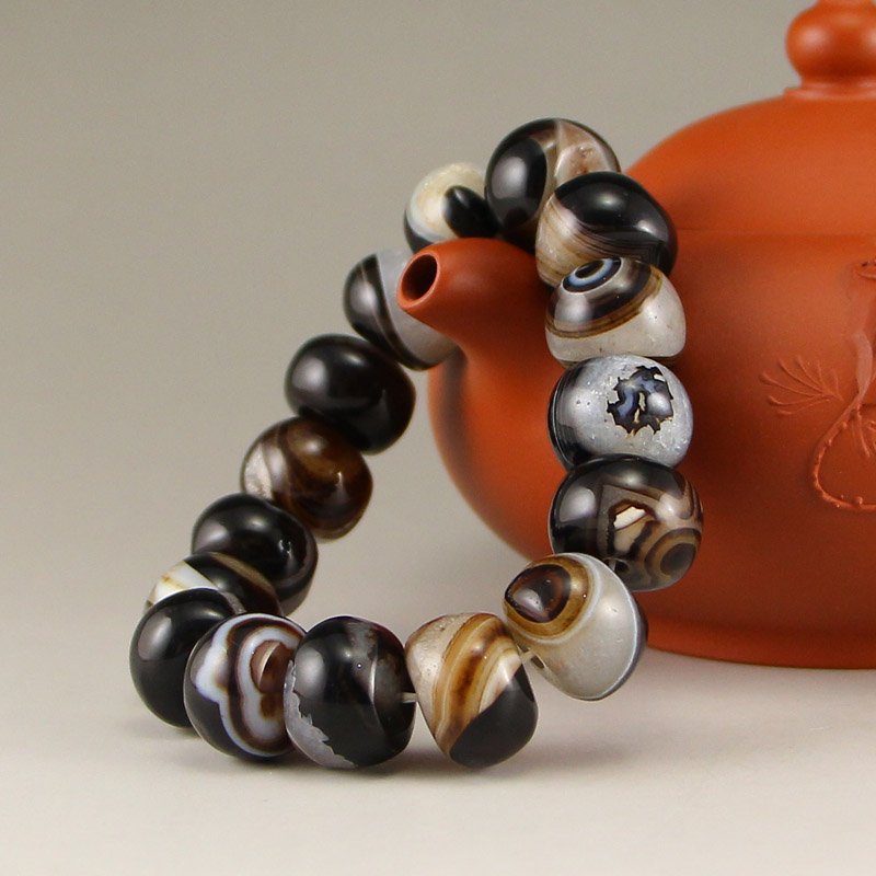 Chinese Natural DZI Agate Beads Bracelet (1 of 8)