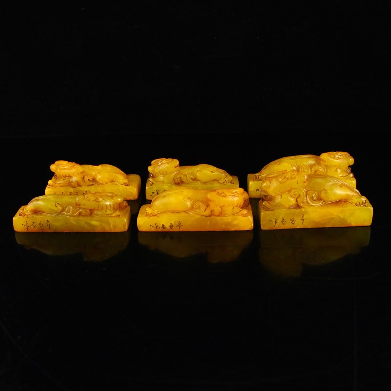 A Set Chinese Shoushan Stone Tian Huang Stone Seals (1 of 10)