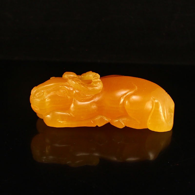 Indonesia Jin Tian Huang Statue - Ox: Indonesia Jin Tian Huang Statue - Ox Dimension: 99x48x31(mm) 3.99x1.89x1.22(inches) Weight: 0.49 lbs/222 g