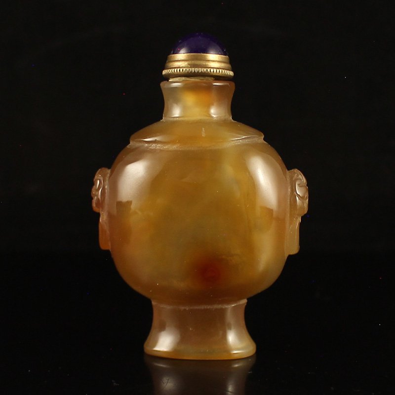 Chinese Qing Dynasty Agate Snuff Bottle (1 of 5)