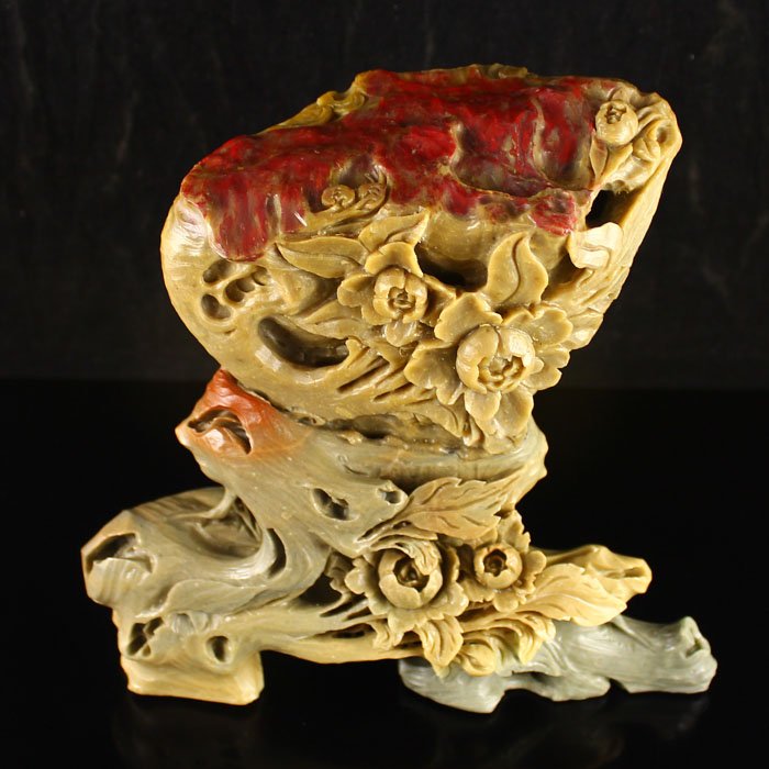 Chinese Chang Hua Chicken Blood Stone Statue (1 of 7)