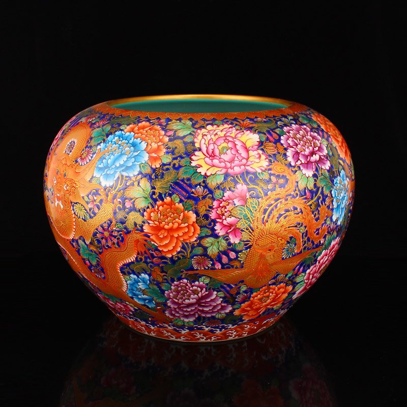 Chinese Qing Gilt Gold Famille Rose Porcelain Big Pot (1 of 10)