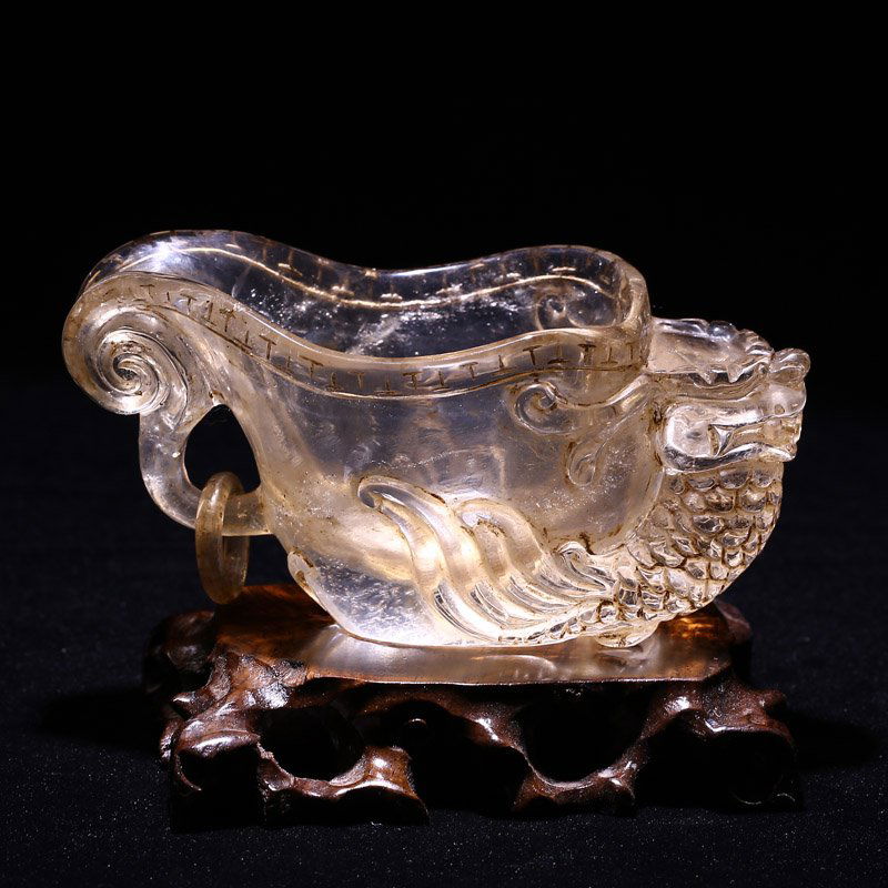 Chinese Han Dynasty Berg Crystal Dragon Head Cup (1 of 6)