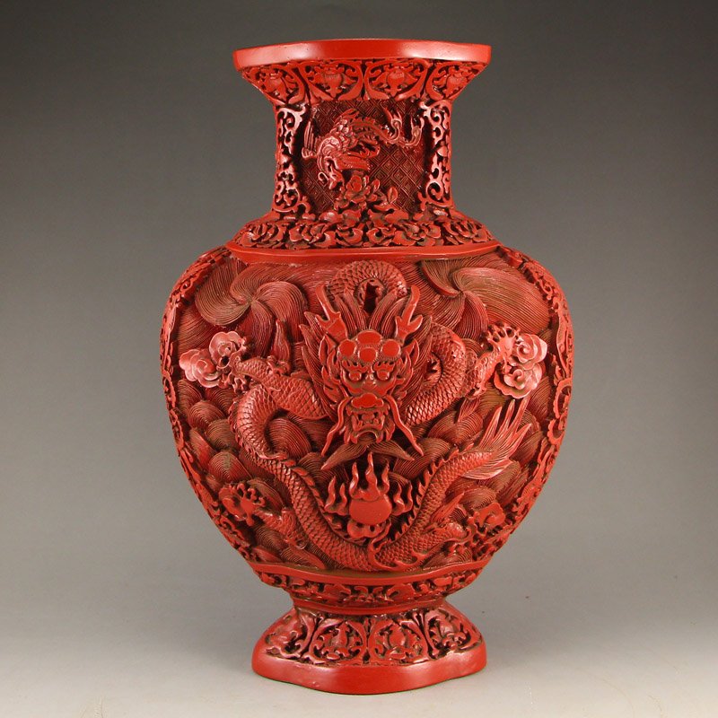 Chinese Qing Dynasty Lacquerware Chi Dragon Vase (1 of 7)