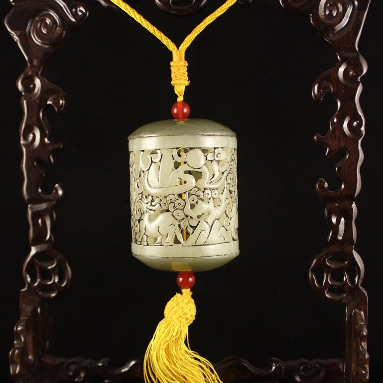 Vintage China Hetian Jade Lucky Bats Sachet Pendant (1 of 5)