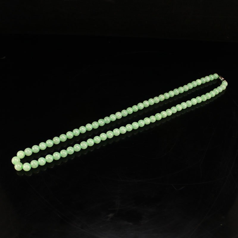 Natural Jadeite Beads Necklace w Certificate (1 of 8)