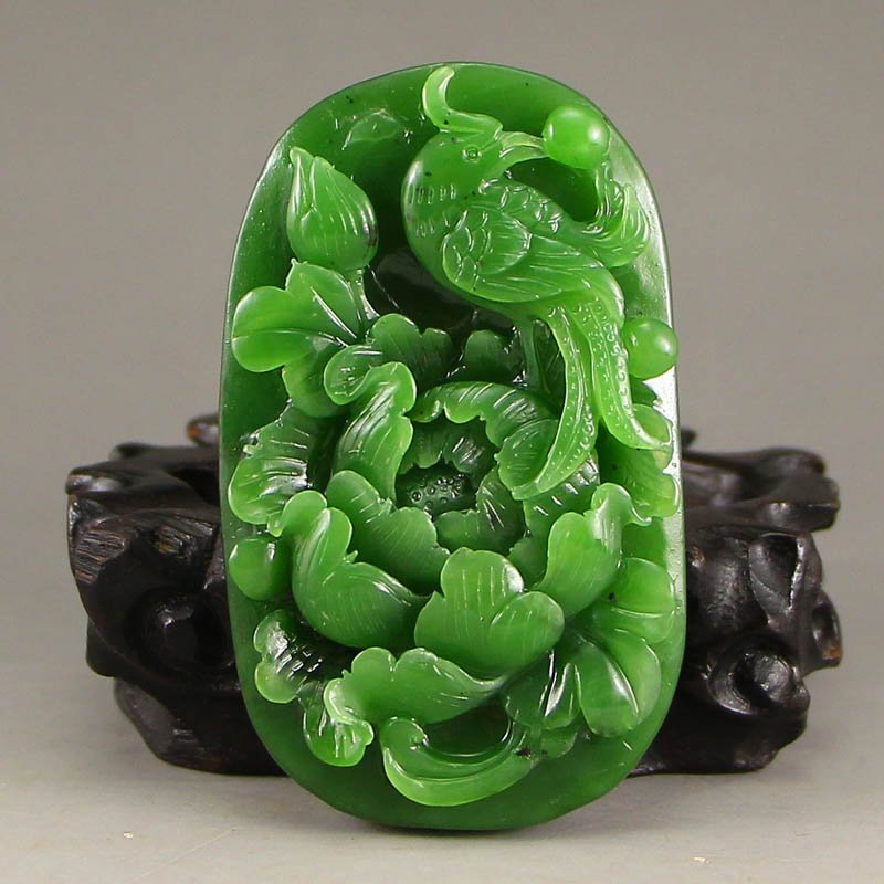 China Natural Green Hetian Jade Magpie & Peony Pendant (1 of 7)
