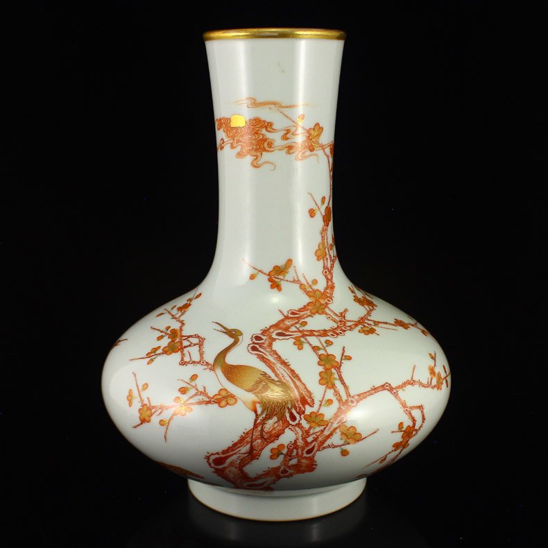Chinese Qing Dy Gilt Gold Iron Red Glaze Porcelain Vase (1 of 9)