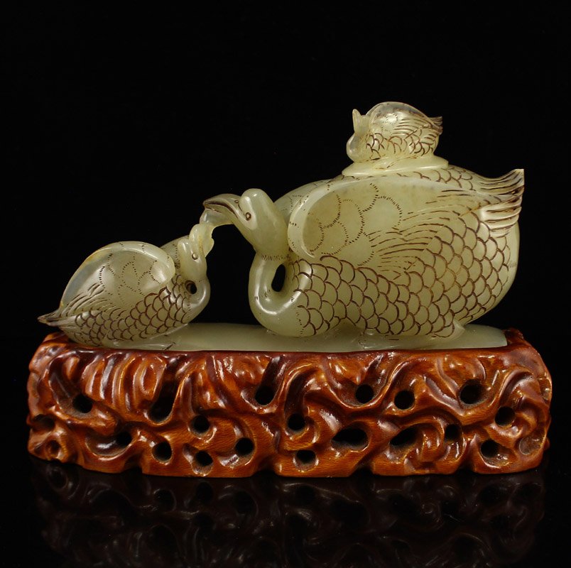 Chinese Qing Dynasty Hetian Jade Swans Brush Washer (1 of 7)