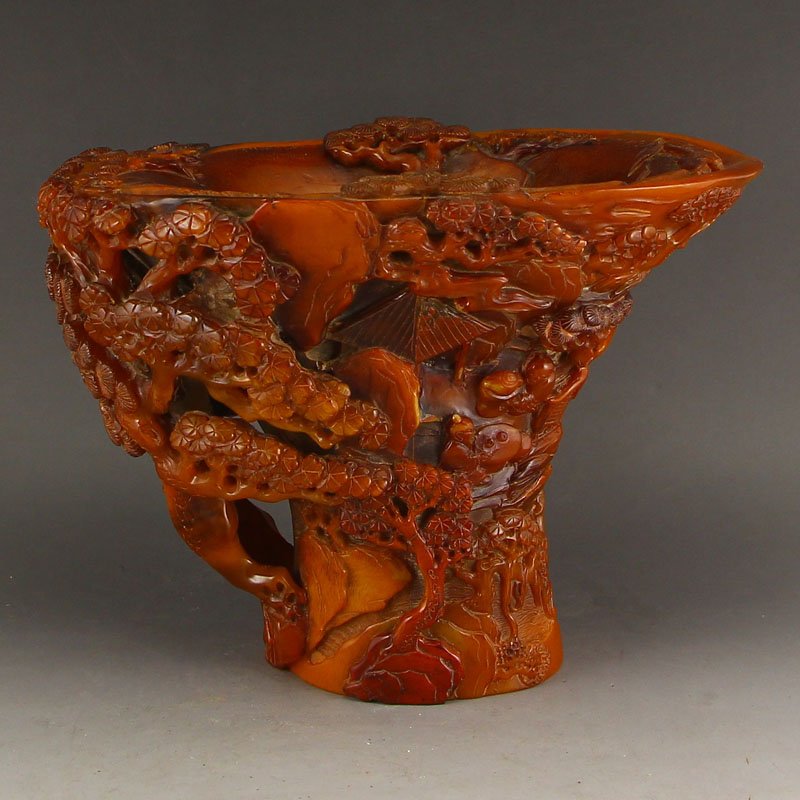 Chinese Qing Dynasty Ox Horn Sacrificed Cup: Chinese Qing Dynasty Ox Horn Sacrificed Cup w Sages & Pine Tree Dimension: 205x150x135(mm)8.07x5.91x5.31(inches) Weight 2.98 lbs/1353 g