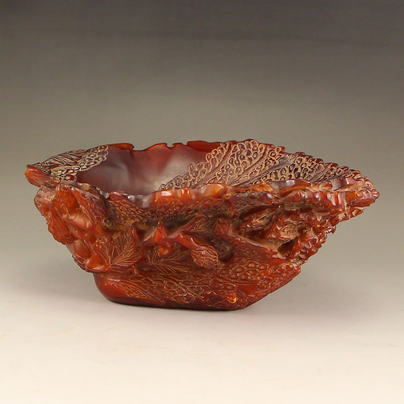 Chinese Qing Dynasty Ox Horn Brush Washer: Chinese Qing Dynasty Ox Horn Brush WasherDimension: 175x140x70(mm)6.89x5.51x2.76(inches) Weight 0.92 lbs/418 g
