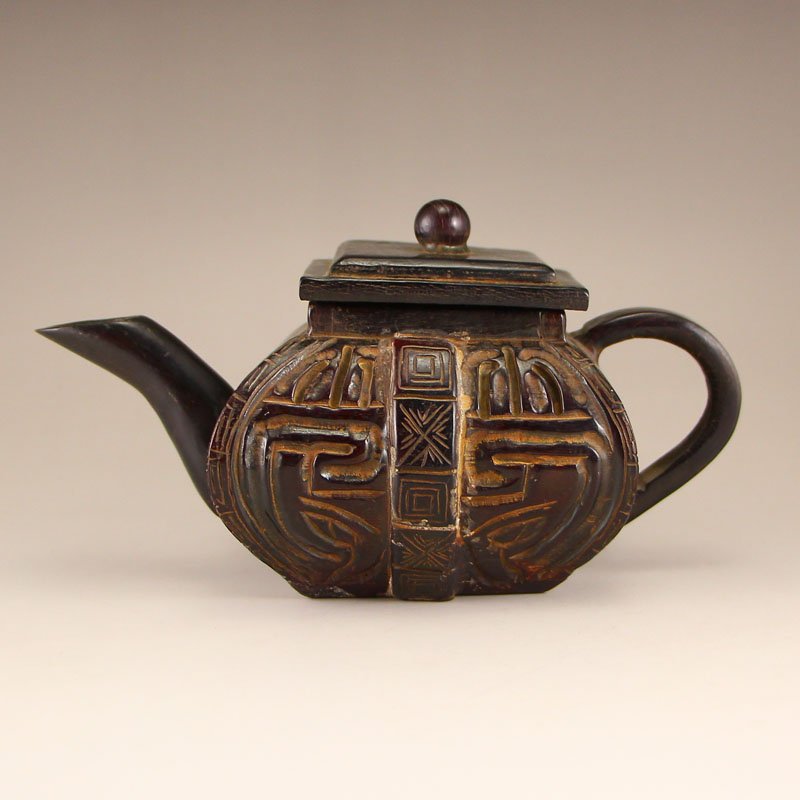 Vintage Chinese Ox Horn Teapot: Vintage Chinese Ox Horn Teapot Dimension: 165x85x80(mm) 6.30x3.35x3.15(inches) Weight: 0.46 lbs/208 g