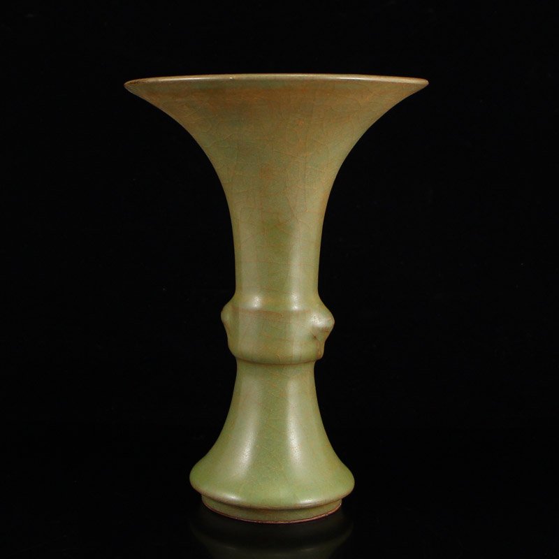 Chinese Song Dynasty Long Quan Kiln Porcelain Vase (1 of 6)