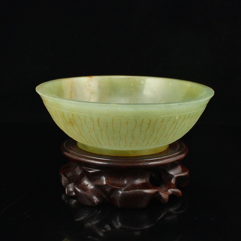 Chinese Qing Dynasty Hetian Jade Bowl (1 of 5)