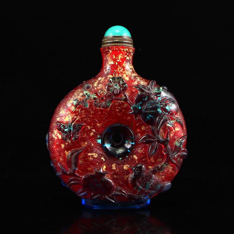 Vintage Chinese Peking Glass Snuff Bottle (1 of 7)