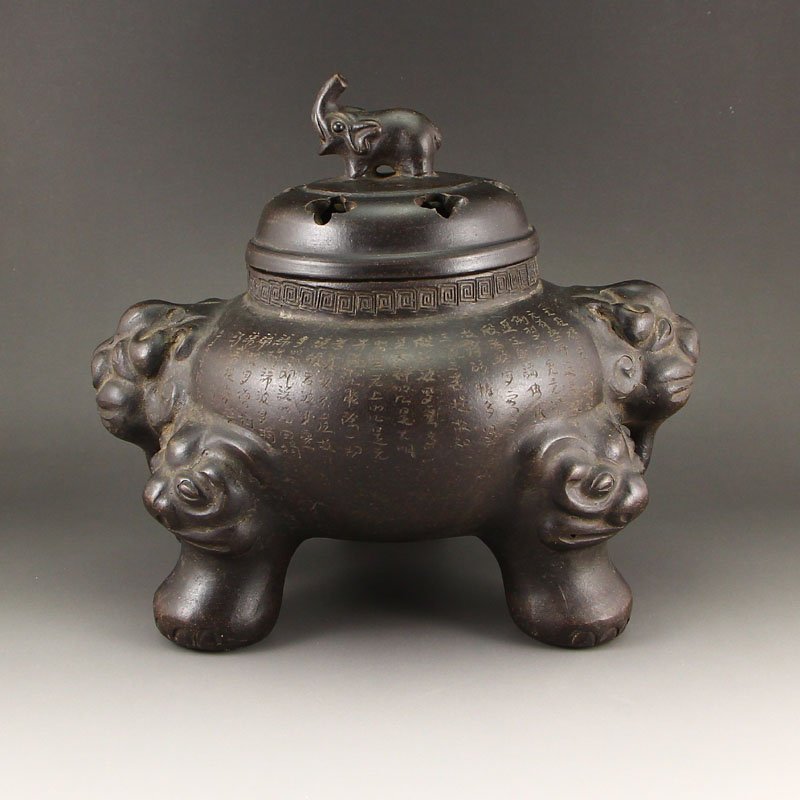 Vintage Chinese Zisha Clay Elephant Incense Burner: Vintage Chinese Zisha Clay Elephant Incense Burner Dimension: 218x181x206(mm)8.58x7.13x8.11(inches) Weight 2.88 lbs/1308 g