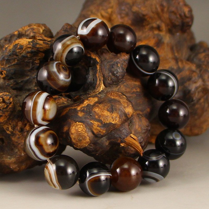 Vintage Tibetan DZI Agate Beads Bracelet (1 of 6)