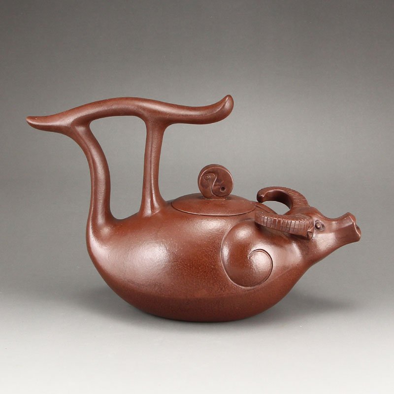 Yixing Zisha Clay Teapot w Twelve Zodiac - Ox: 精美 中國宜興紫砂 扭轉乾坤 十二生肖 牛 提梁茶壺 Vintage Chinese Yixing Zis
