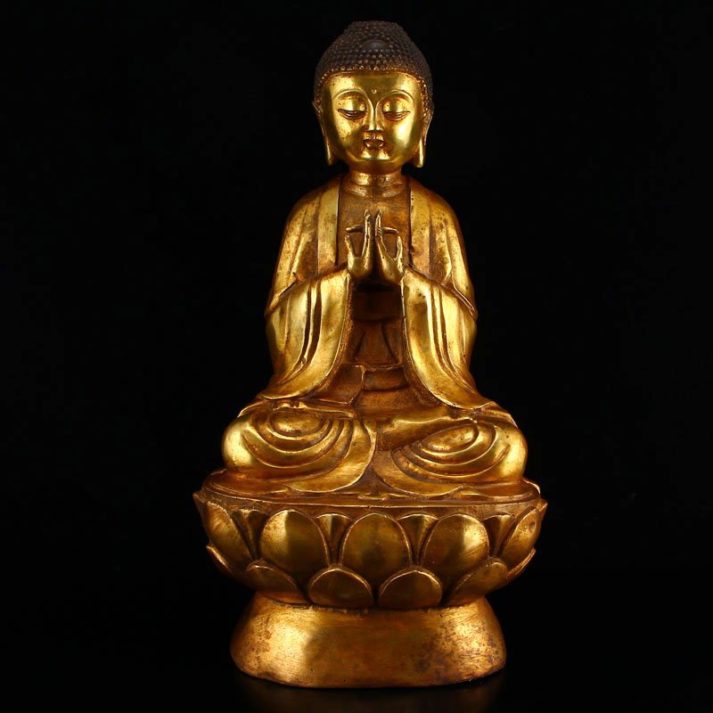 Chinese Ming Dy Gilt Gold Bronze Statue - Buddha: Chinese Ming Dynasty Gilt Gold Bronze Statue - Buddha Dimension: 295 x 160 x 110(mm) 11.61 x 6.30 x 4.33(inches) Weight 6.13 lbs/2782 g