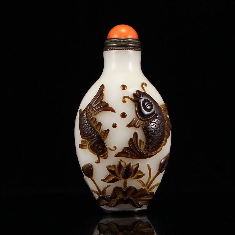 Vintage Chinese Peking Glass Snuff Bottle (1 of 7)