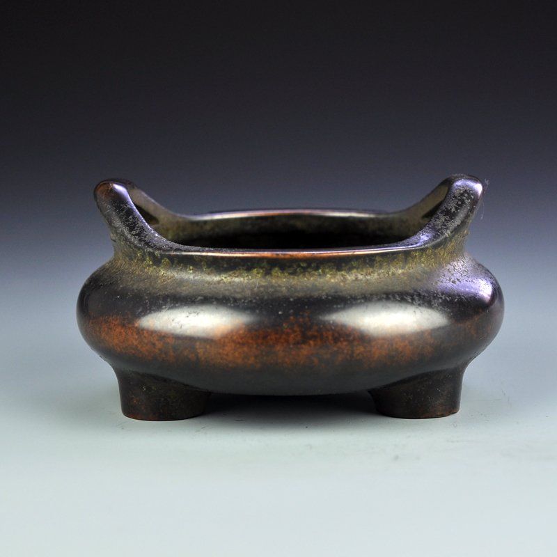 Chinese Ming Dy Red Copper Double Ears Incense Burner: Chinese Ming Dynasty Red Copper Double Ears Incense Burner Dimension: 160x155x85(mm)6.30x6.10x3.35(inches) Weight 4.76 lbs/2160 g