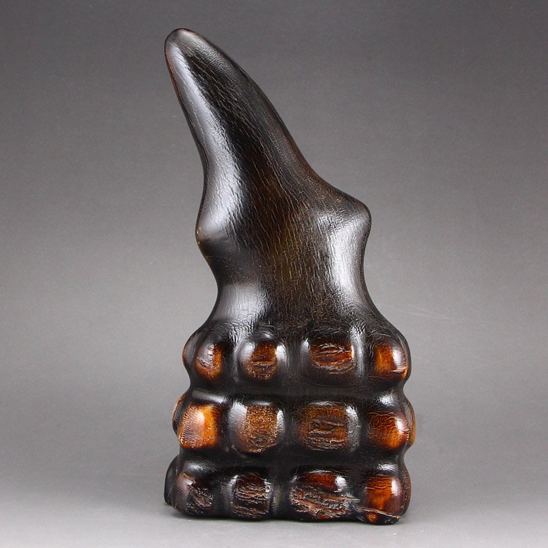 Vintage Chinese Ox Horn Statue: Vintage Chinese Ox Horn Statue Dimension: 170x87x50(mm) 6.69x3.43x1.97(inches) Weight: 0.92 lbs/416 g