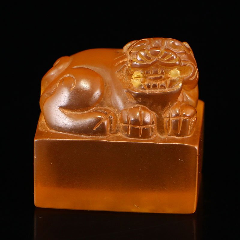 Vintage Chinese Zircon Pi Xiu Seal: Vintage Chinese Zircon Pi Xiu Seal Dimension: 29x29x29(mm) 1.14x1.14x1.14(inches) Weight: 0.19 lbs/86 g