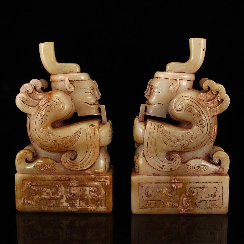 A Pair Chinese Han Dynasty Hetian Jade Figure Seals (1 of 7)