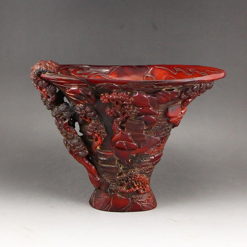 Chinese Qing Dynasty Ox Horn Sacrificed Cup: 中國清代 精工鏤空浮雕 人間仙境 角杯擺件 Chinese Qing Dynasty Ox Horn Sacrificed Cup - Mounta