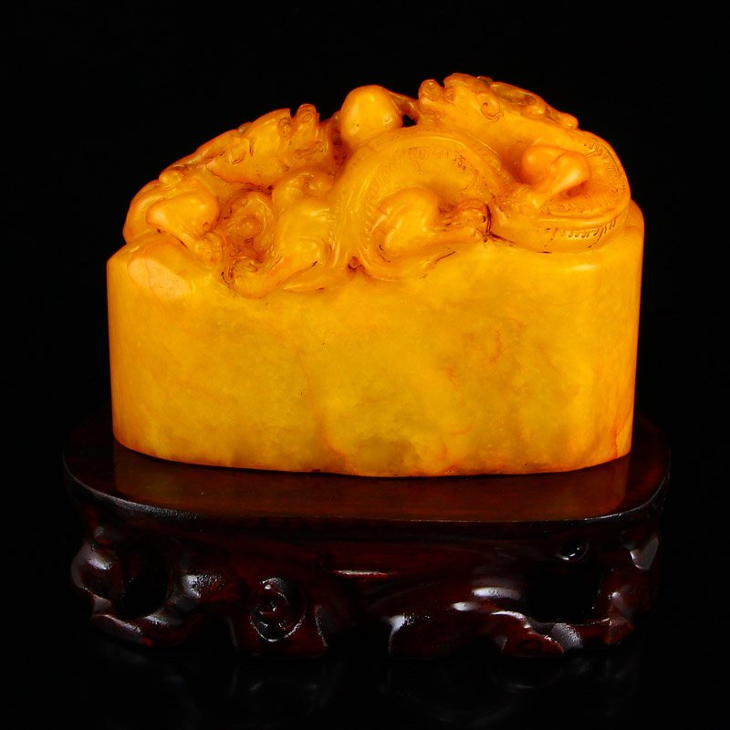 China Shoushan Stone Tian Huang Stone Chi Dragons Seal (1 of 5)