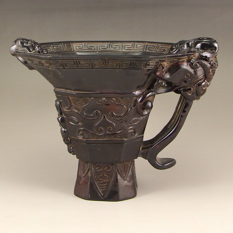 Vintage Chinese Ox Horn Chi Dragons Sacrificed Cup: Vintage Chinese Ox Horn Chi Dragons Sacrificed Cup Dimension: 165x120x105(mm)6.50x4.72x4.13(inches) Weight 1.03 lbs/467 g