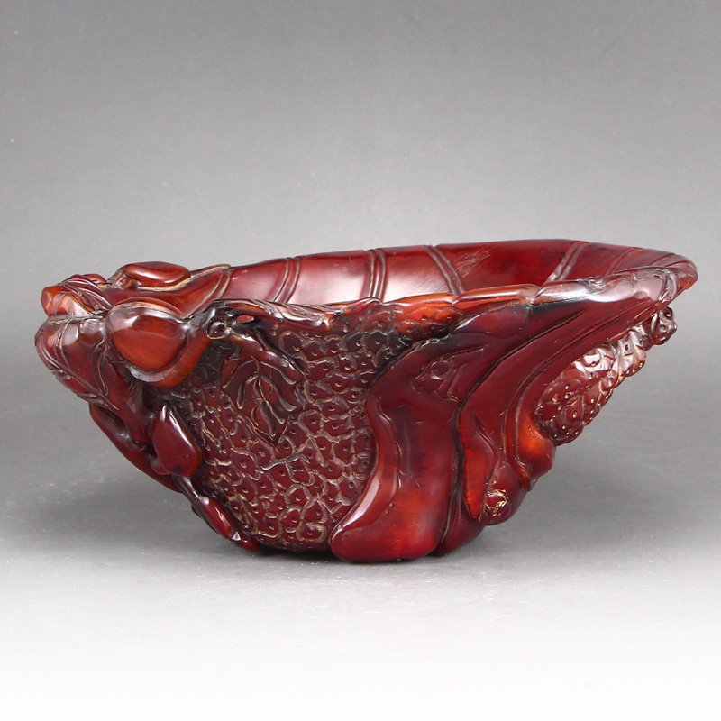 Vintage Chinese Ox Horn Low Relief Brush Washer: Vintage Chinese Ox Horn Low Relief Brush Washer Dimension: 150 x 130 x 68(mm) 5.90 x 5.12 x 2.68(inches) Weight: 0.40 lbs/180 g