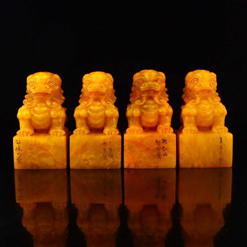 A Set Vintage Shoushan Stone Tianhuang Stone Lions Seal (1 of 8)