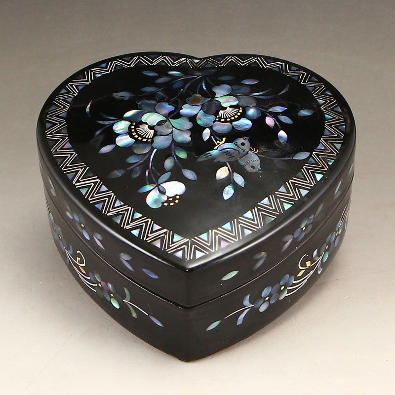 Vintage Chinese Lacquerware Jewelry Box (1 of 8)