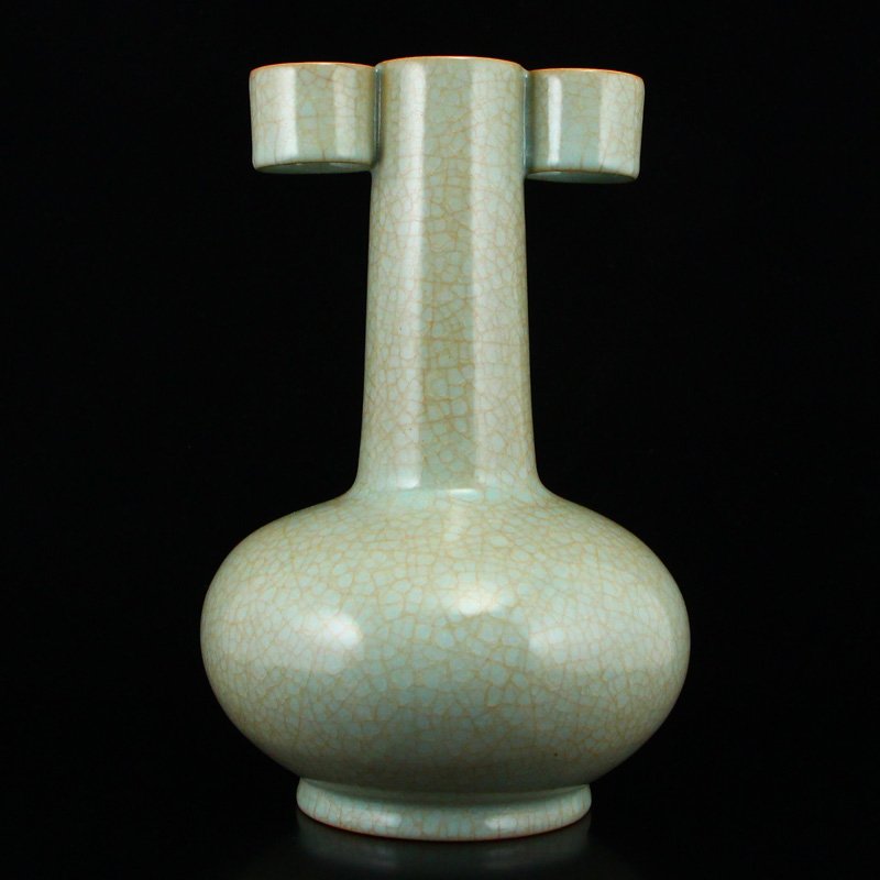 Chinese Sky Blue Glaze Ru Kiln Porcelain Vase (1 of 9)