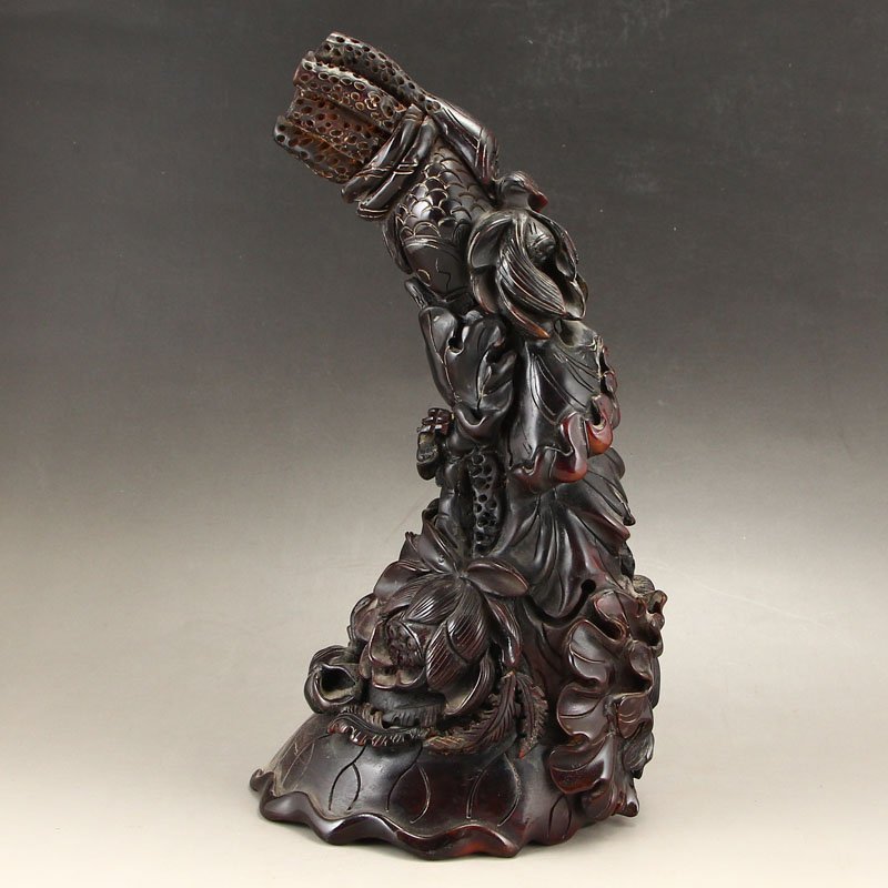 Vintage Chinese Ox Horn Statue - Lotus & Carps & Crab: Vintage Chinese Ox Horn Statue - Lotus & Carps & Crab Dimension: 225x114x97(mm)8.86x4.49x3.82(inches) Weight: 1.28 lbs/580 g