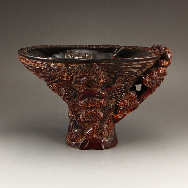 Vintage Chinese Ox Horn Sacrificed Cup: 中國清代 精工浮雕 香山雅聚 棋樂融融 角杯擺件 Vintage Chinese Ox Horn Sacrificed 