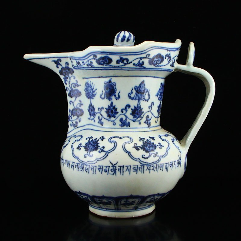 Beautiful Chinese Blue And White Porcelain Monk Hat Pot (1 of 8)