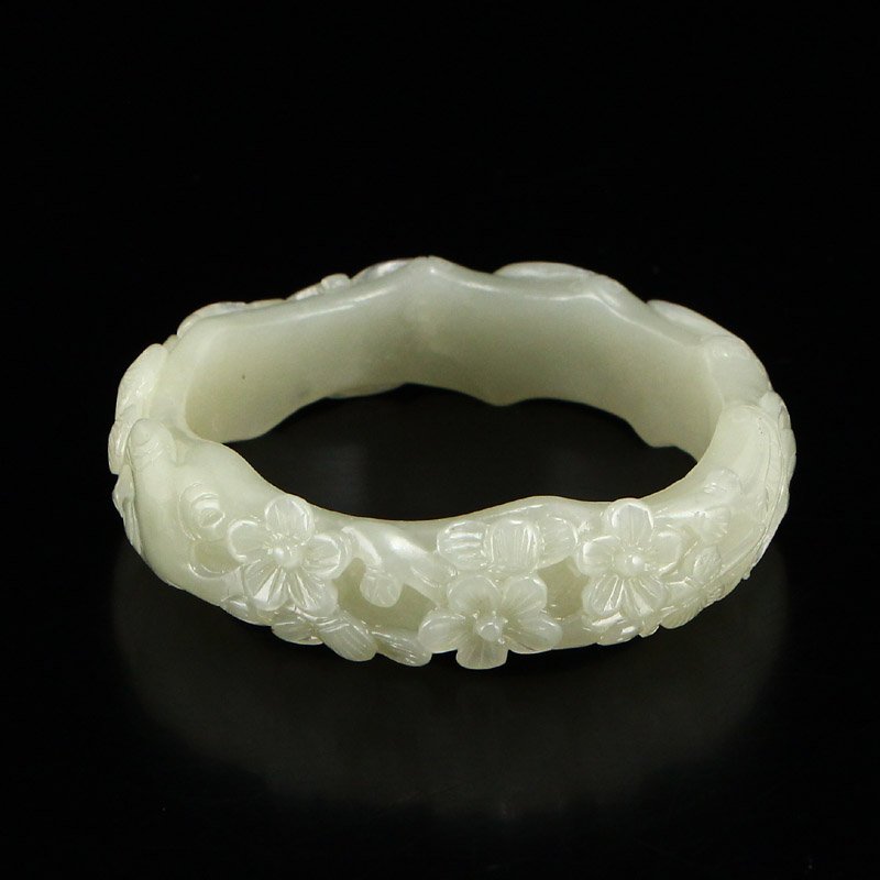 Beautiful Chinese Hetian Jade Low Relief Bracelet (1 of 10)