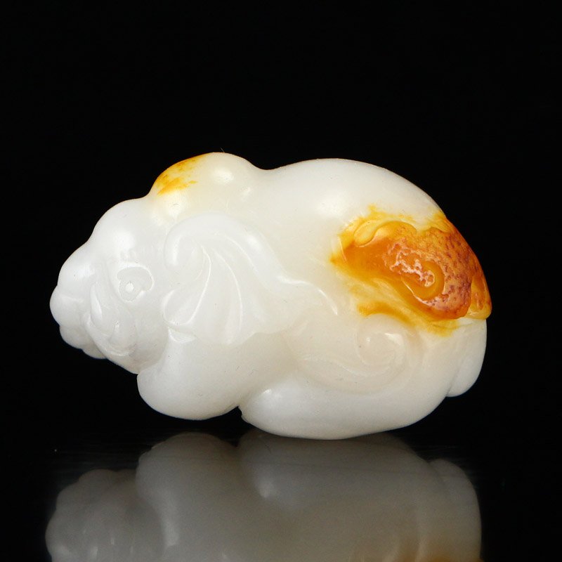 Chinese Natural Hetian Jade Elephant Statue (1 of 8)