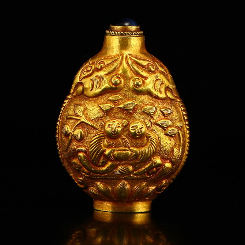 Chinese Tang Dy Low Relief Figures Gold Snuff Bottle (1 of 8)