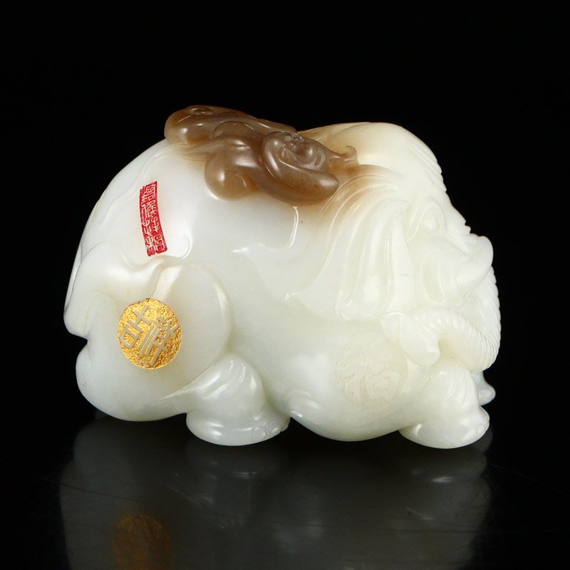 Superb Chinese Hetian Jade Statue - Elephant & Monkey (1 of 9)