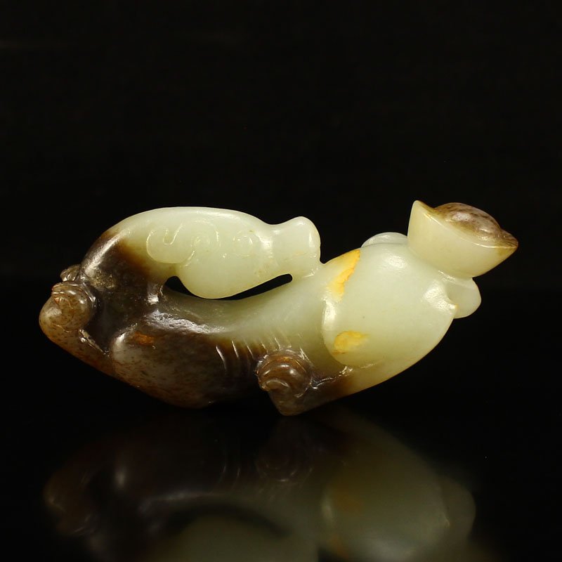 Vintage Chinese Hetian Jade Fortune Dog Statue (1 of 7)