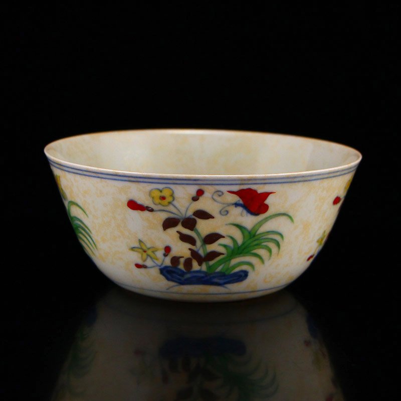 Chinese Dou Cai Porcelain Bowl w Cheng Hua Mark: Chinese Ming Dynasty Dou Cai Porcelain Bowl w Cheng Hua Mark Dimension: 118x50 (mm) 4.65x1.97(inches) Weight 0.32 lbs/144 g