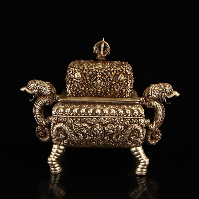 Vintage Tibetan Silver Dragon Heads Incense Burner: 精美藏藏銀浮雕 番蓮紋 龍頭雙耳香爐 Vintage Tibetan silver incense burner. The finely carved piece is sup