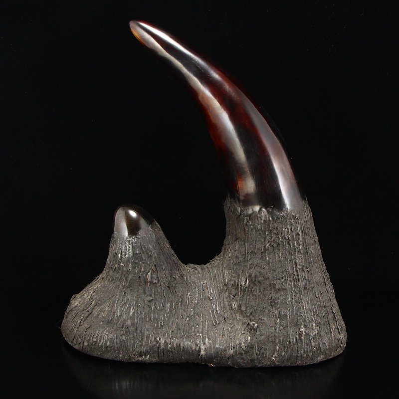 Vintage Chinese Ox Horn Statue: Vintage Chinese Ox Horn Statue Dimension: 228x120x280(mm) 8.98x4.72x11.02(inches) Weight: 3.82 lbs/1731g