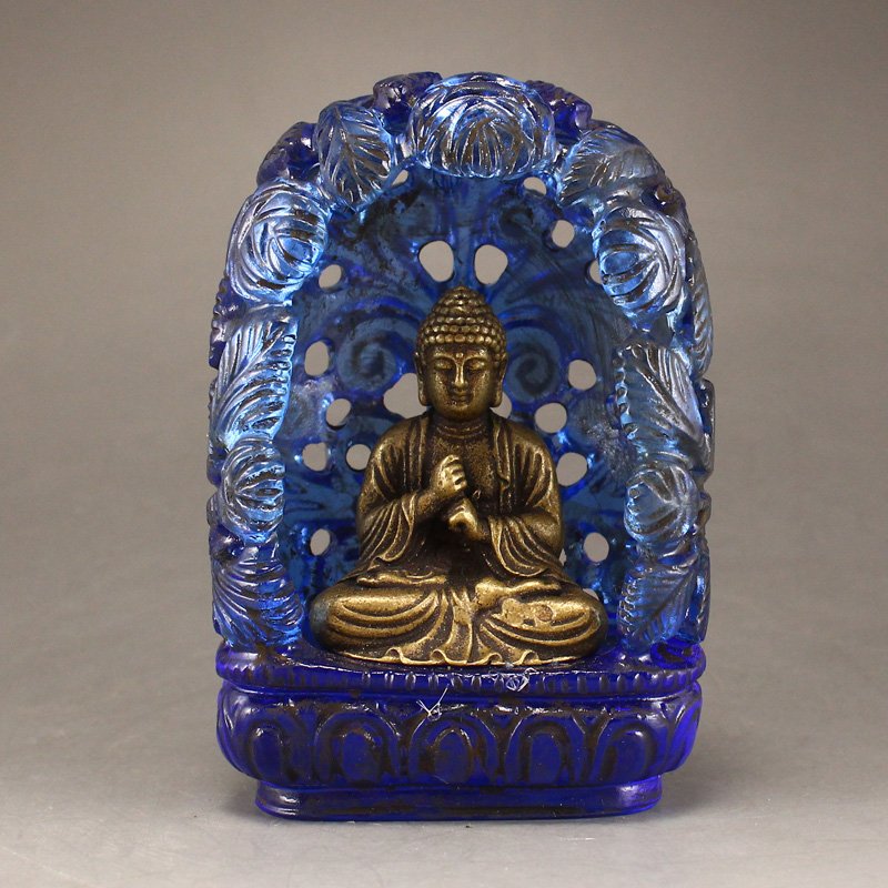 Vintage Chinese Gilt Gold Bronze Samantabhadra Statue: Vintage Chinese Gilt Gold Bronze Samantabhadra Statue W Blue Glass Buddhist Shrine Dimension: 93 x 62 x 35(mm) 3.66 x 2.44 x 1.38(inches) Weight: 0.65 lbs/297 g