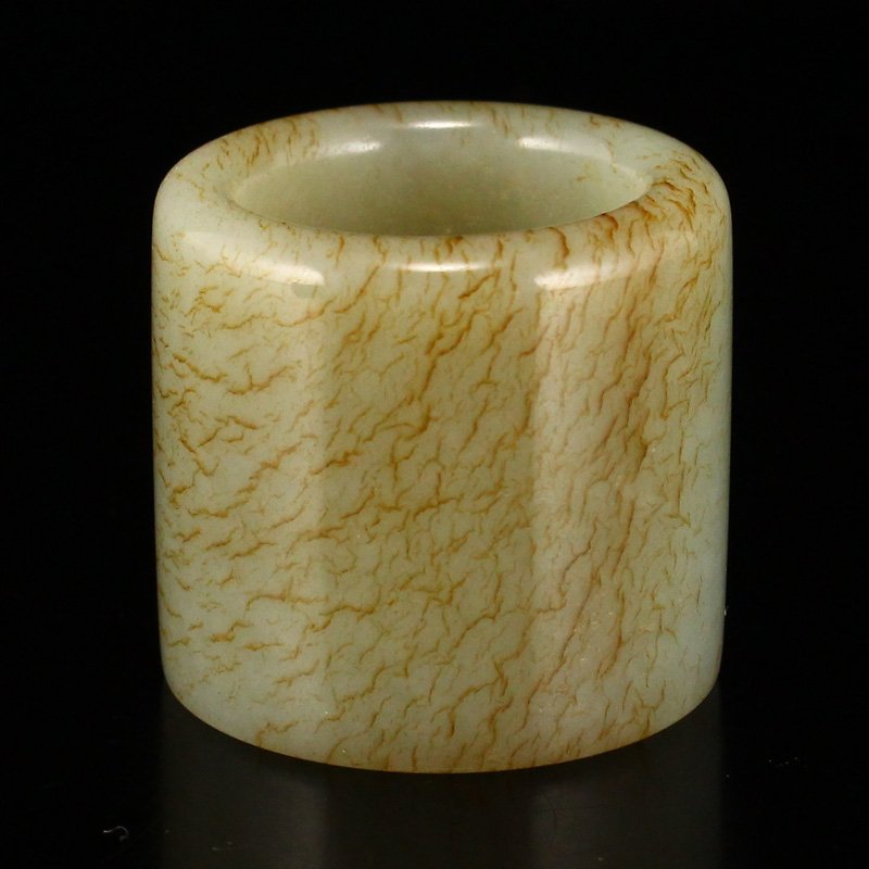 Vintage Chinese Hetian Jade Thumb Ring w Certificate: Vintage Chinese Hetian Jade Thumb Ring w Certificate US Size: 11 Dimension: 23 x 28(mm) 0.90 x 1.10(inches) Weight 0.09 lbs/41.54 g