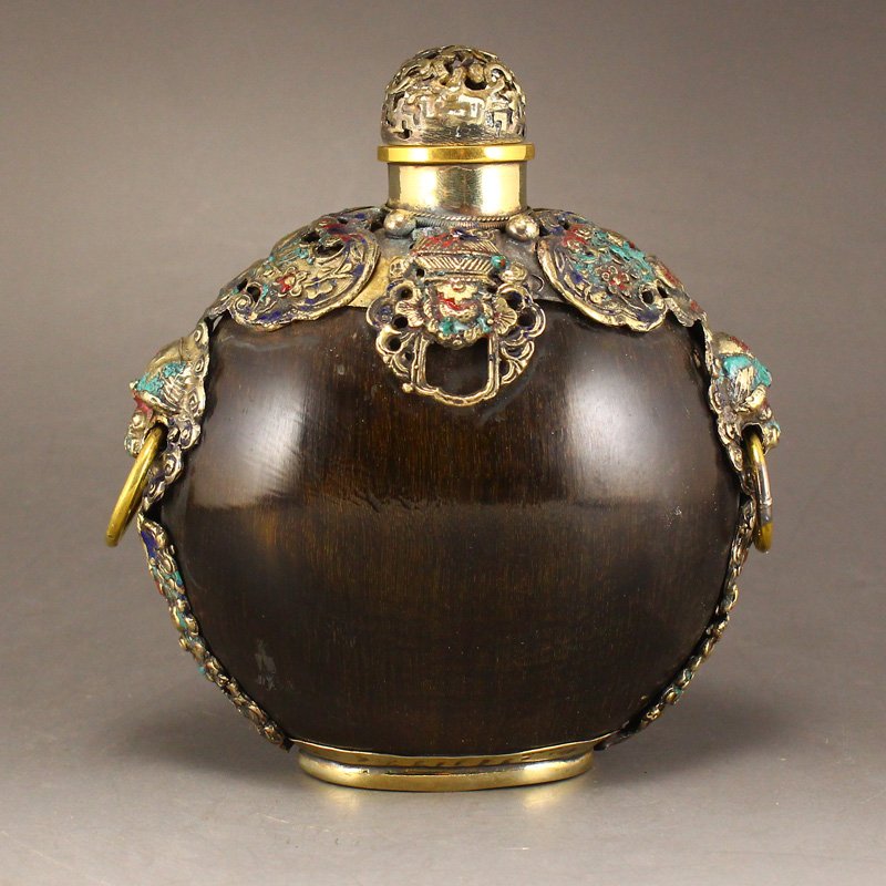 Chinese Brass Inlay Ox Horn Snuff Bottle: Chinese Brass Inlay Ox Horn Snuff Bottle Dimension: 120 x 105 x 60(mm) 4.72 x 4.13 x 2.36(inches) Weight: 0.47 lbs/215 g