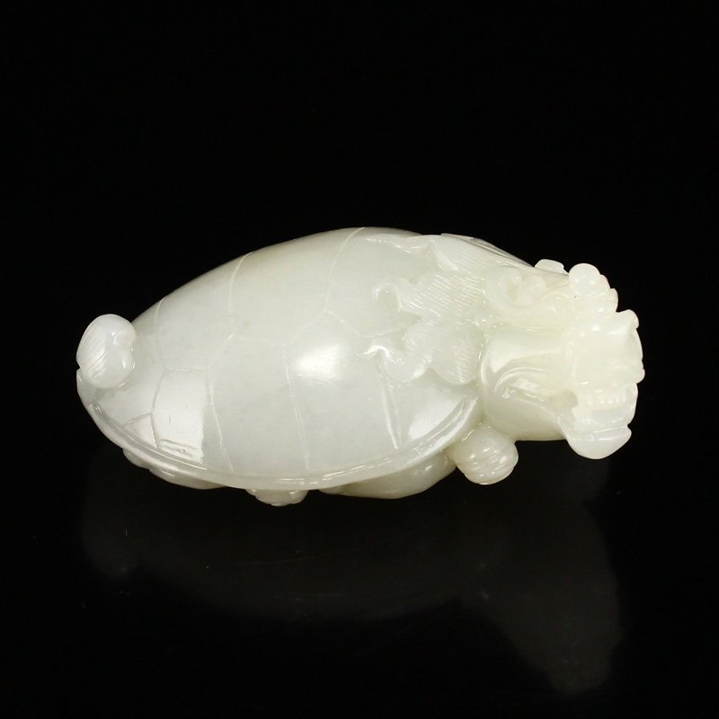 Superb Chinese Hetian Jade Dragon Head Turtle Statue: Superb Chinese Hetian Jade Dragon Head Turtle Statue w Certificate Dimension: 70 x 46 x 32(mm) 2.75 x 1.81 x 1.26(inches) Weight: 0.25 lbs/114.61 g